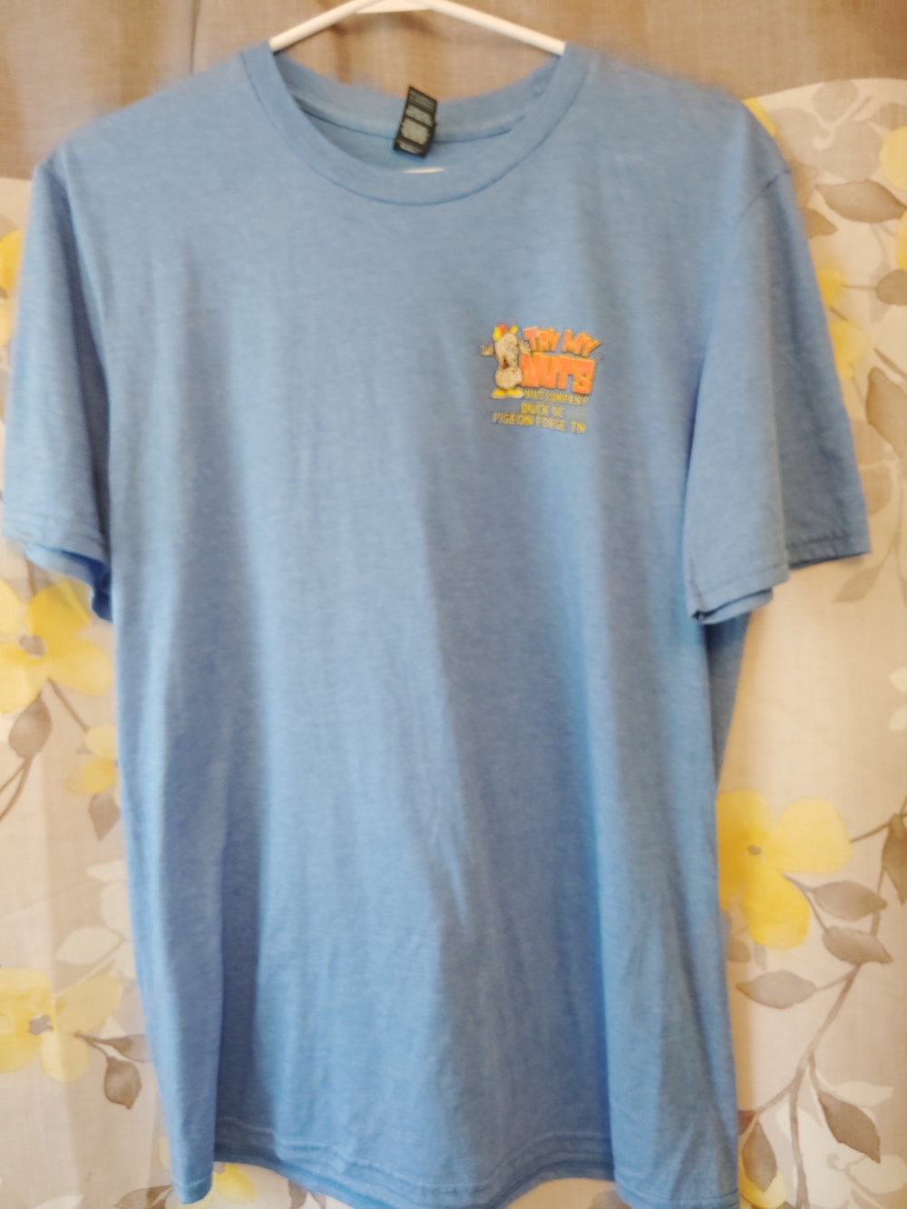 Try My Nuts Nut Company Duck NC And Pigeon Forge TN Graphic T-shirt Size Medium